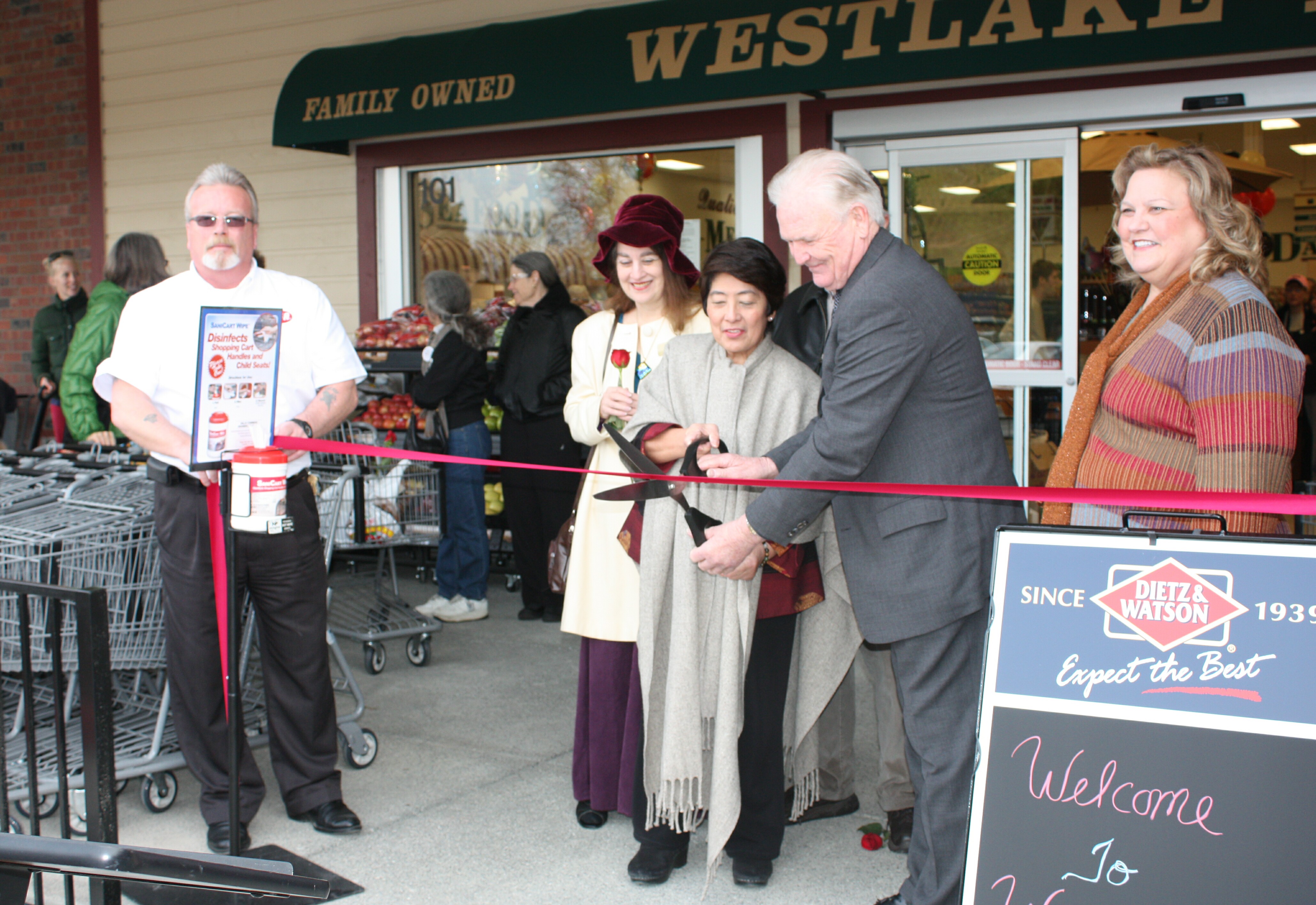 Westlake-IGA-GRAND-OPENING-059